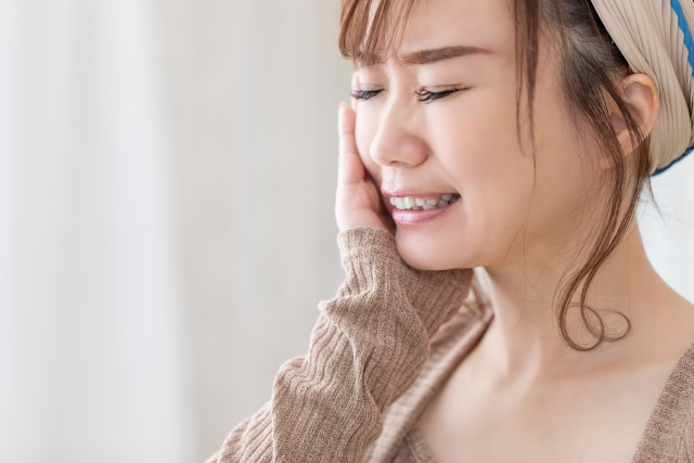 神経を抜いた歯の寿命とは？抜かないためには？